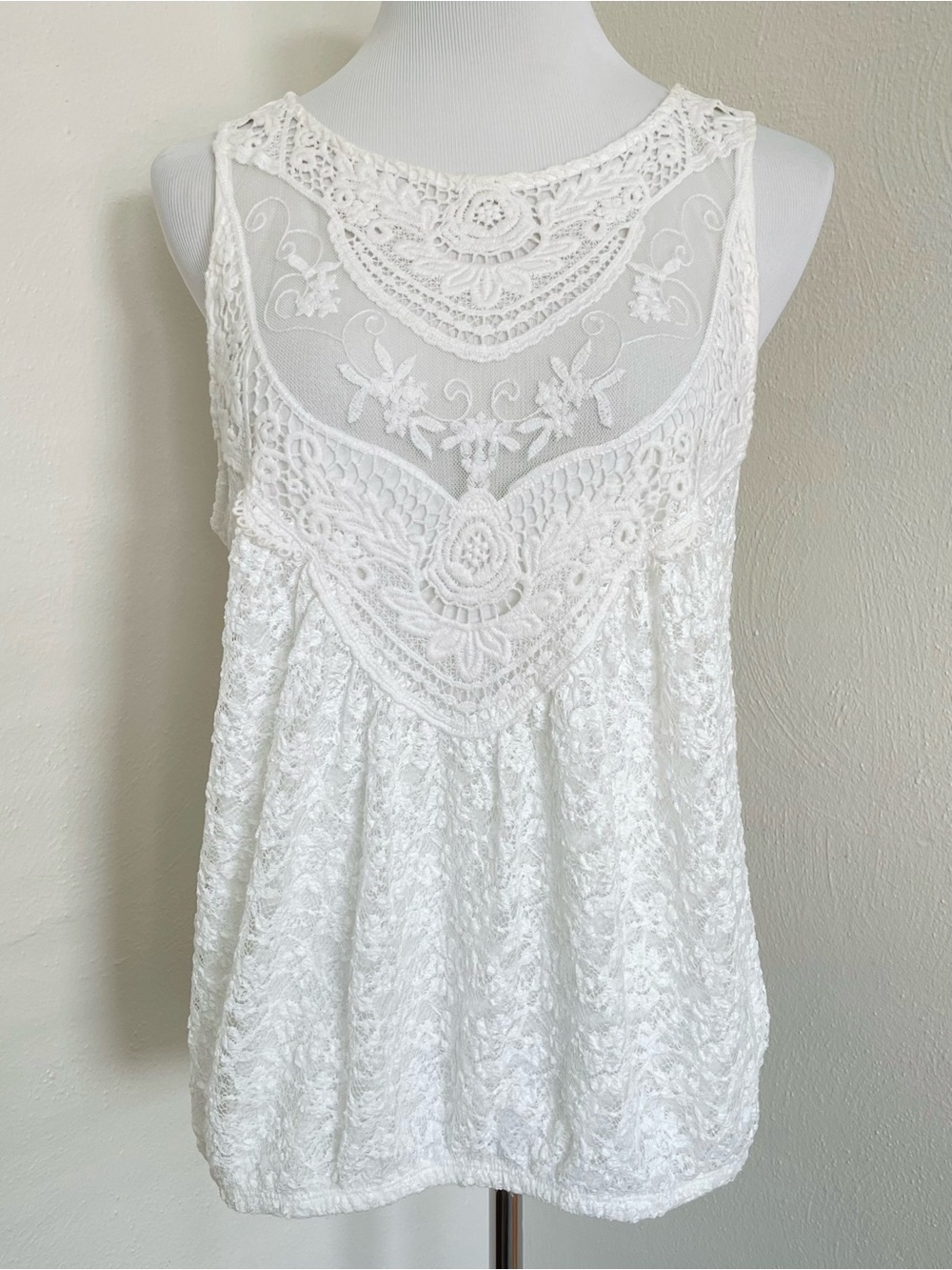 Express White Crochet & Lace Trim Mesh Yoke Tank Top Size L